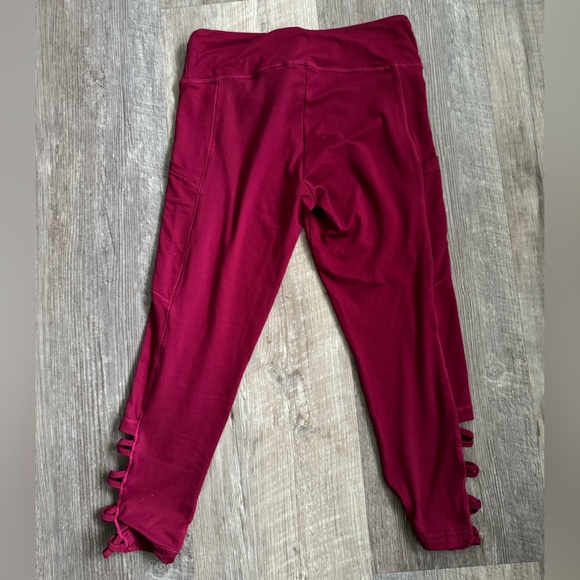 Stretchy Capris with pockets - Picture 4 of 7